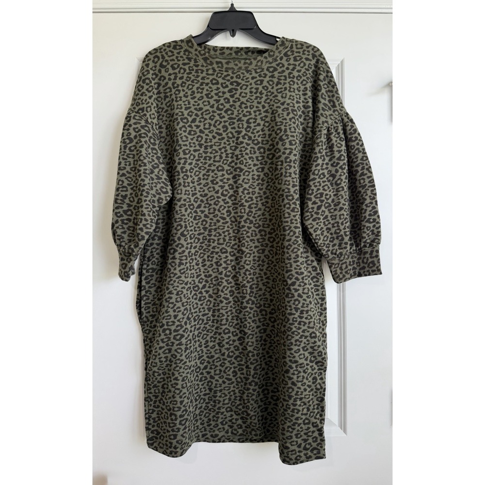 Time & Tru Dark Green Animal Print Sweatshirt Dress with Pockets Size Large NWT